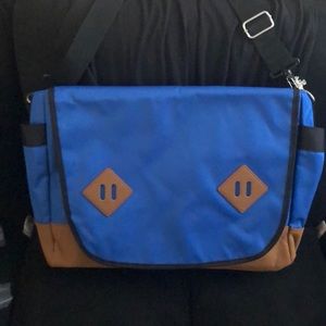 Mossimo blue canvas messenger bag.  New with tags